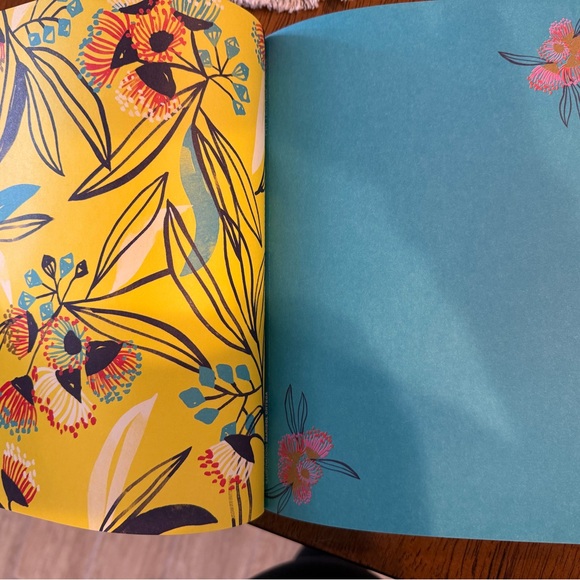 Flow Book for Paper Lovers - Picture 9 of 11